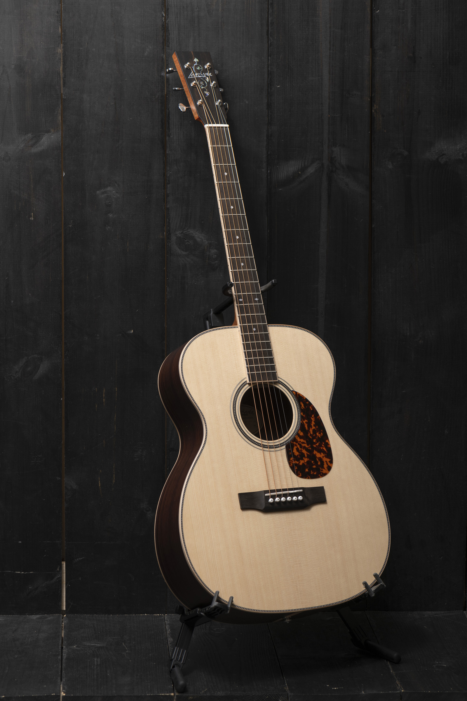 Instrument Available at GuitarTex in San Antonio, Texas | www.guitartex.com | 210-822-1595